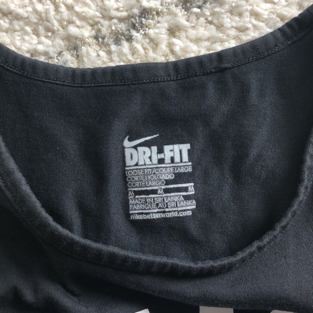 Black Nike tank top - Picture 3 of 3
